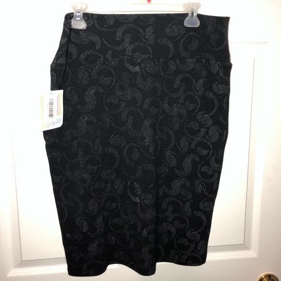 LuLaRoe Dresses & Skirts - Xl LulaRoe Cassie brand new with tags
